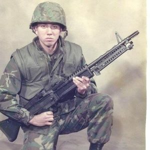 Meet your Posher, Efren